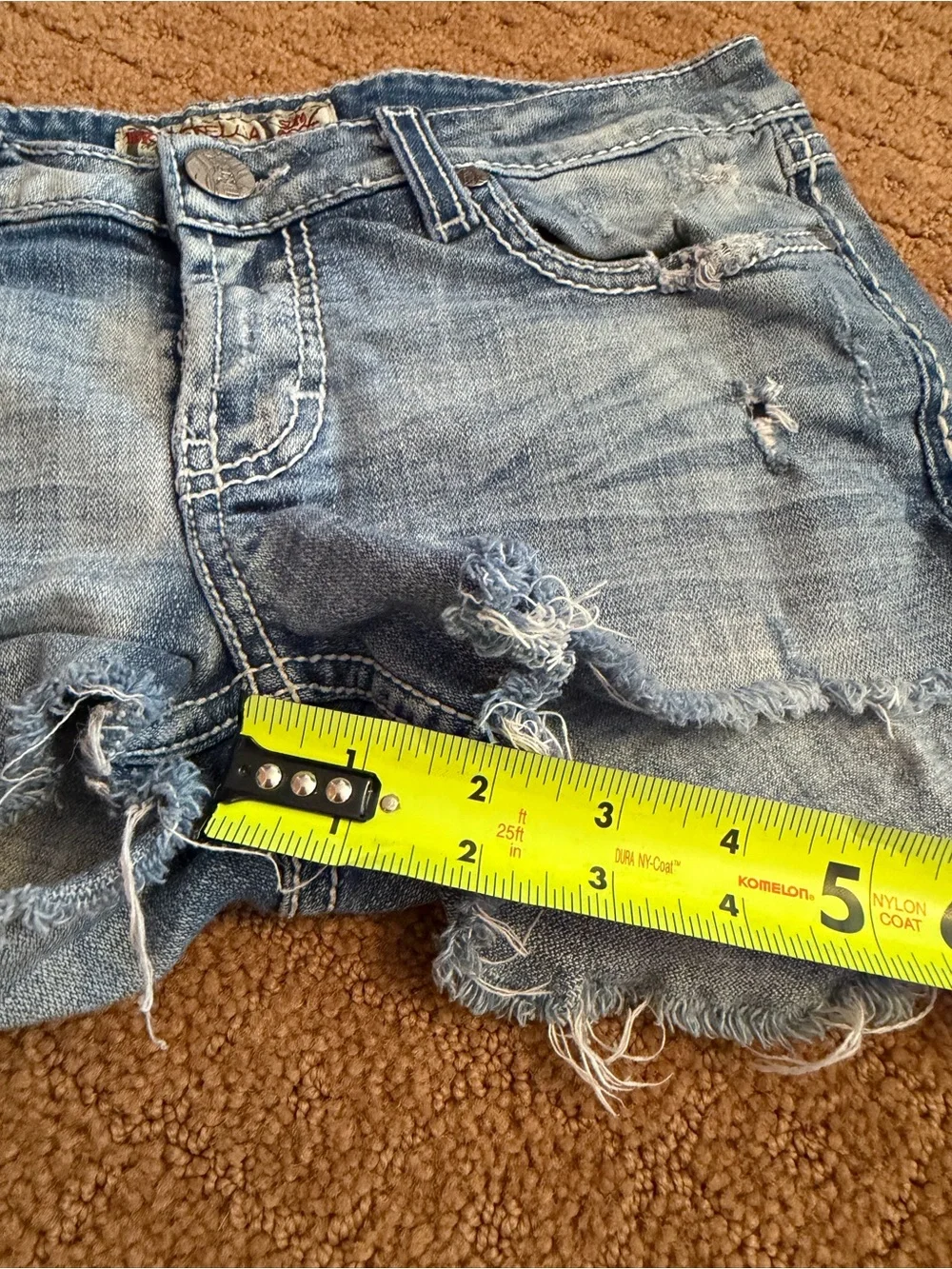 BKE Low Rise Cutoff Medium Wash Distressed Denim Shorts Women’s Size 28